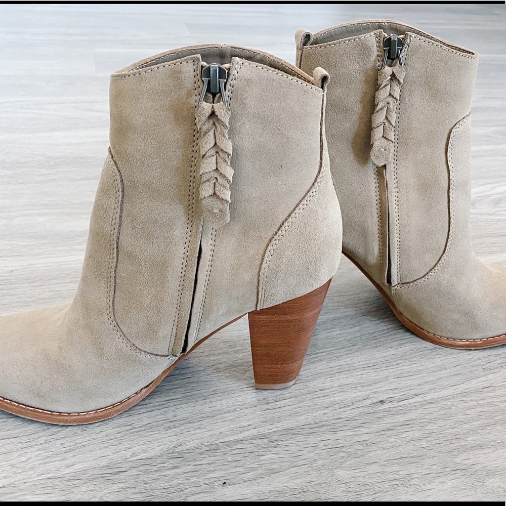 Joie Dalton Cement Tan Ankle Boots